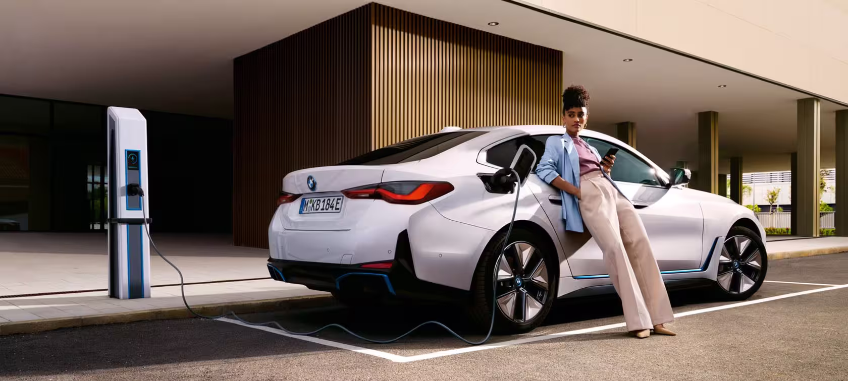 BMW i4